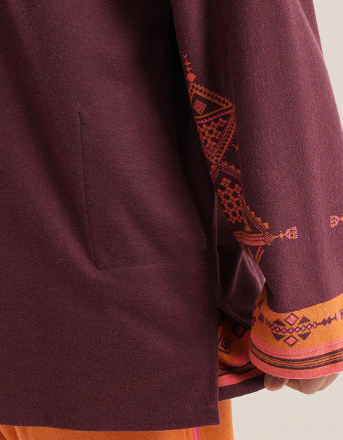 Patterned jacquard hooded sweater with long sleeves and pockets
